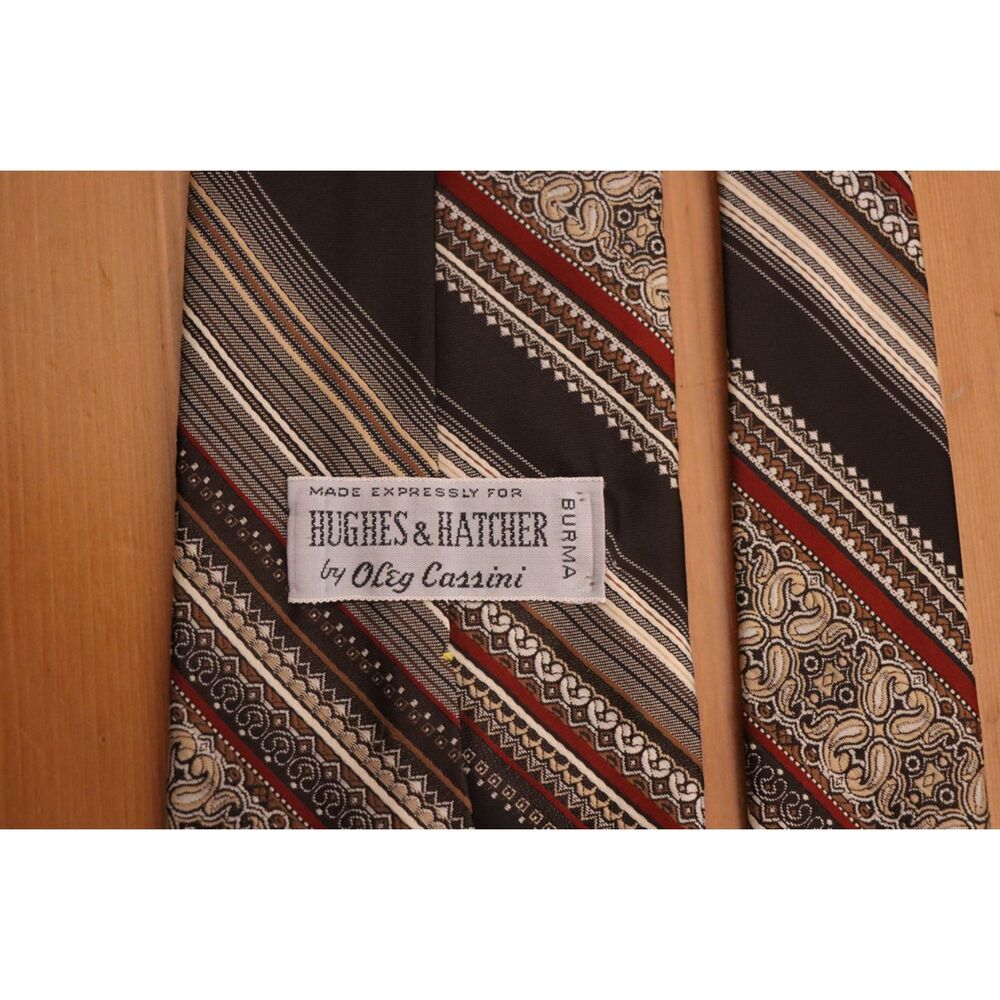 Vintage Oleg Cassini Hughes & Hatcher Necktie - Picture 3 of 10